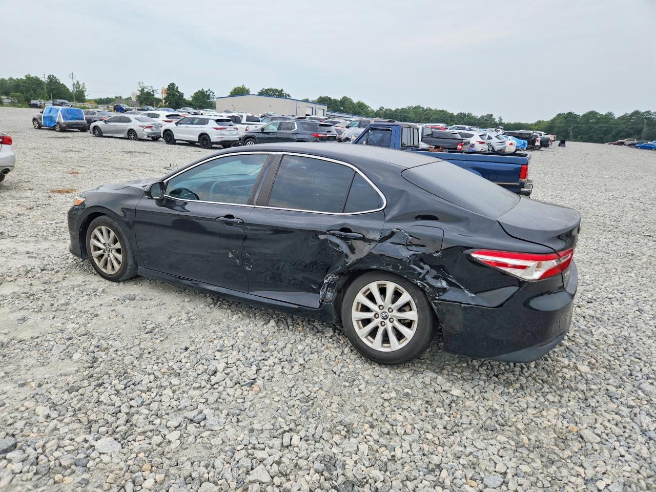 2018 TOYOTA CAMRY LE — снимка 2