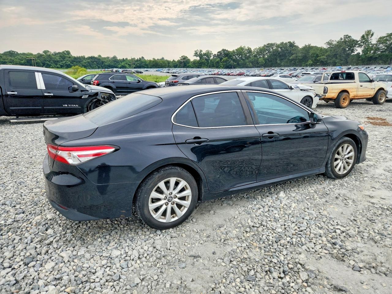 2018 TOYOTA CAMRY LE — снимка 3