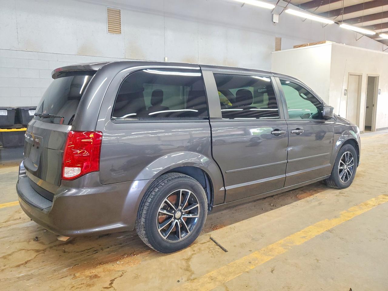 2017 DODGE GRAND CARAVAN SE — снимка 3