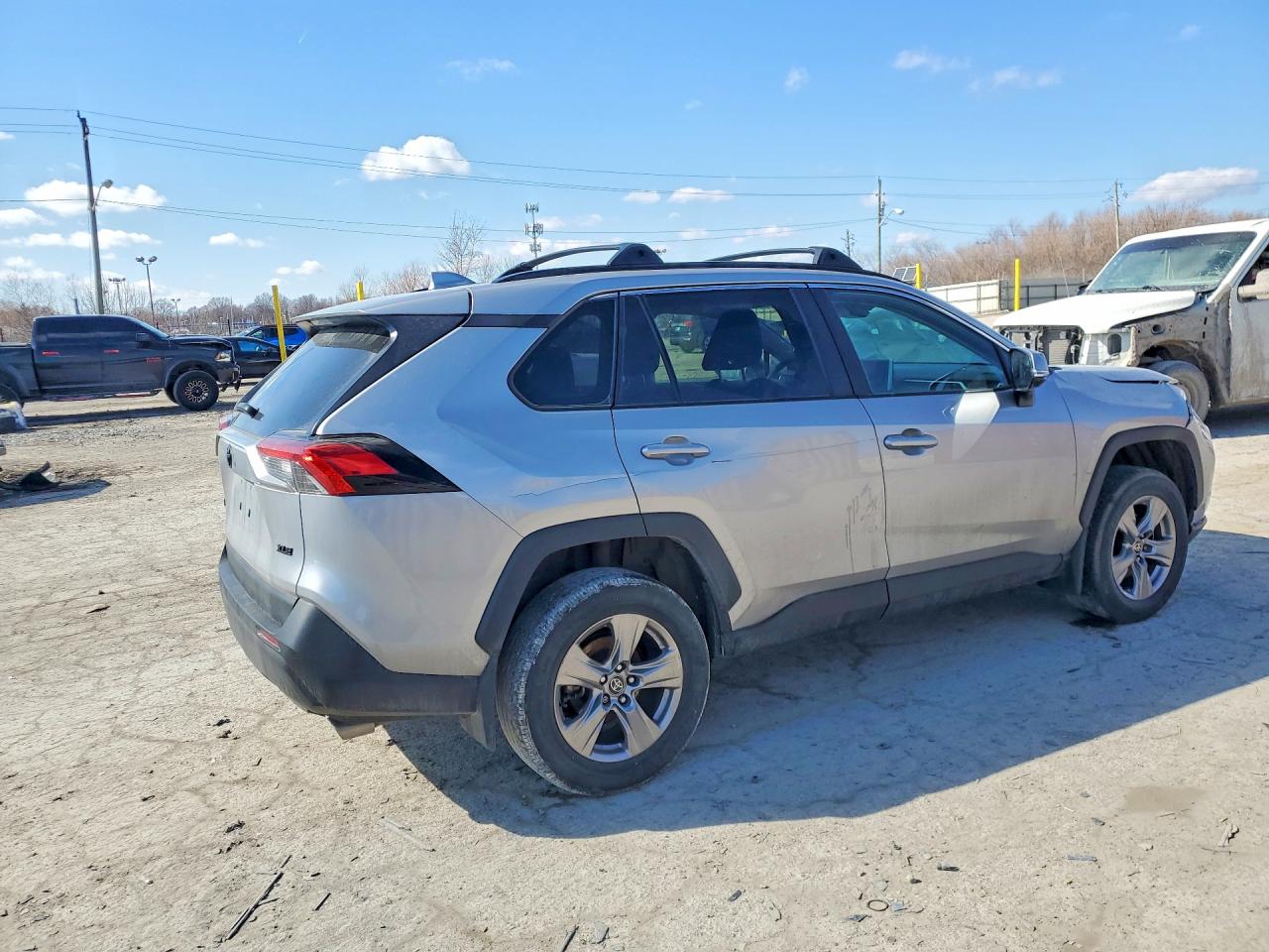 2023 TOYOTA RAV4 XLE — снимка 3