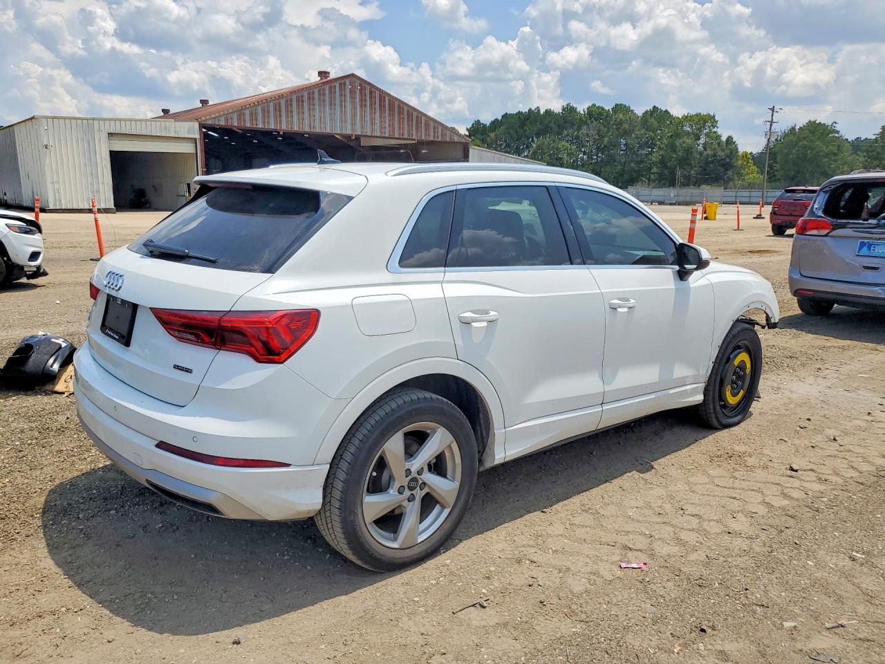2021 AUDI Q3 PREMIUM 40 — снимка 3