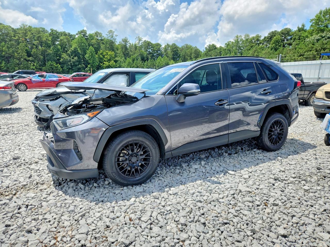 2019 TOYOTA RAV4 XLE