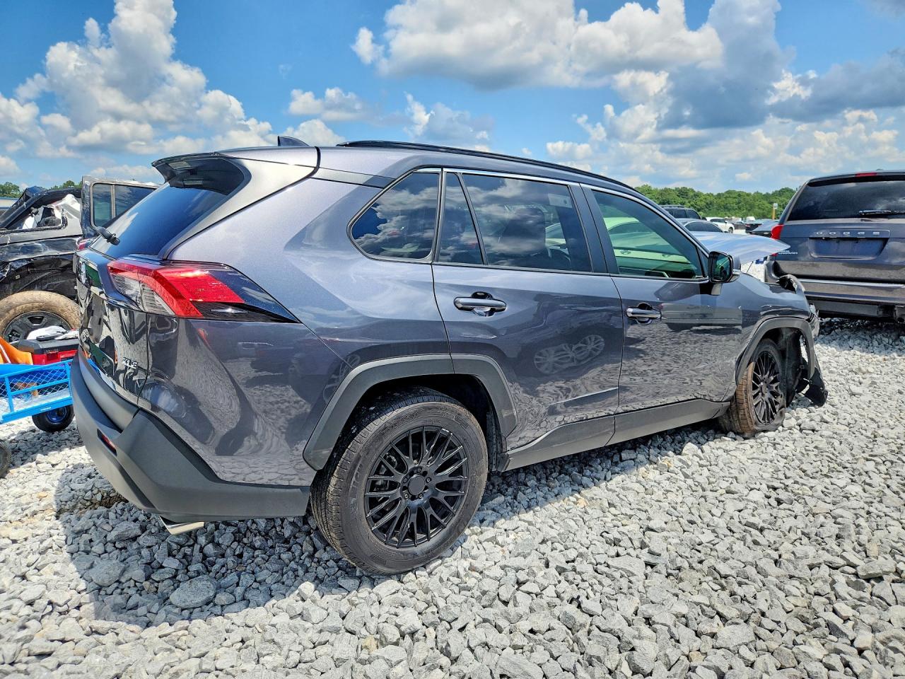 2019 TOYOTA RAV4 XLE — снимка 3