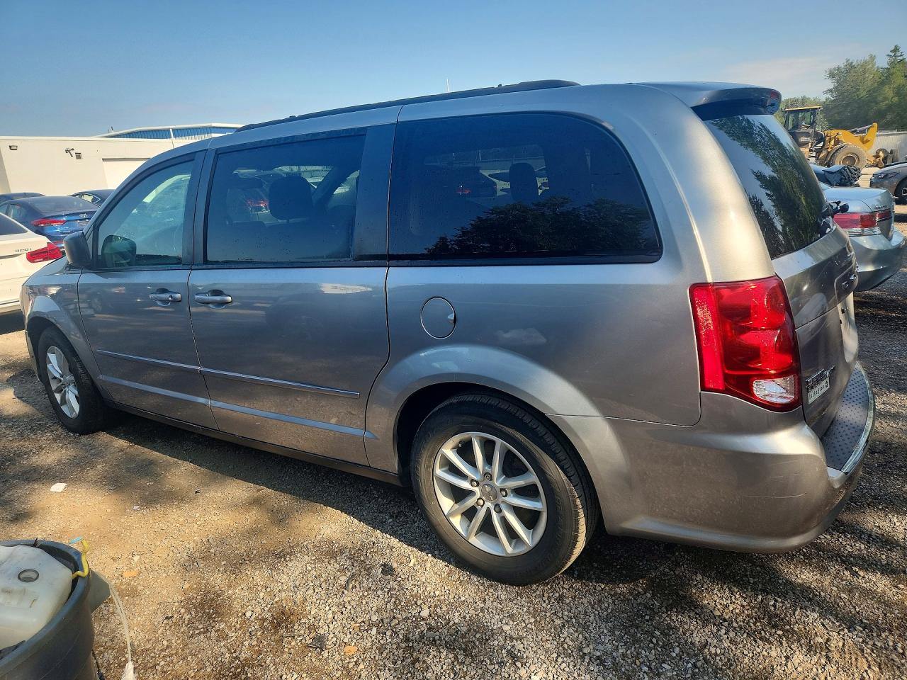 2016 DODGE GRAND CARAVAN SE — снимка 2