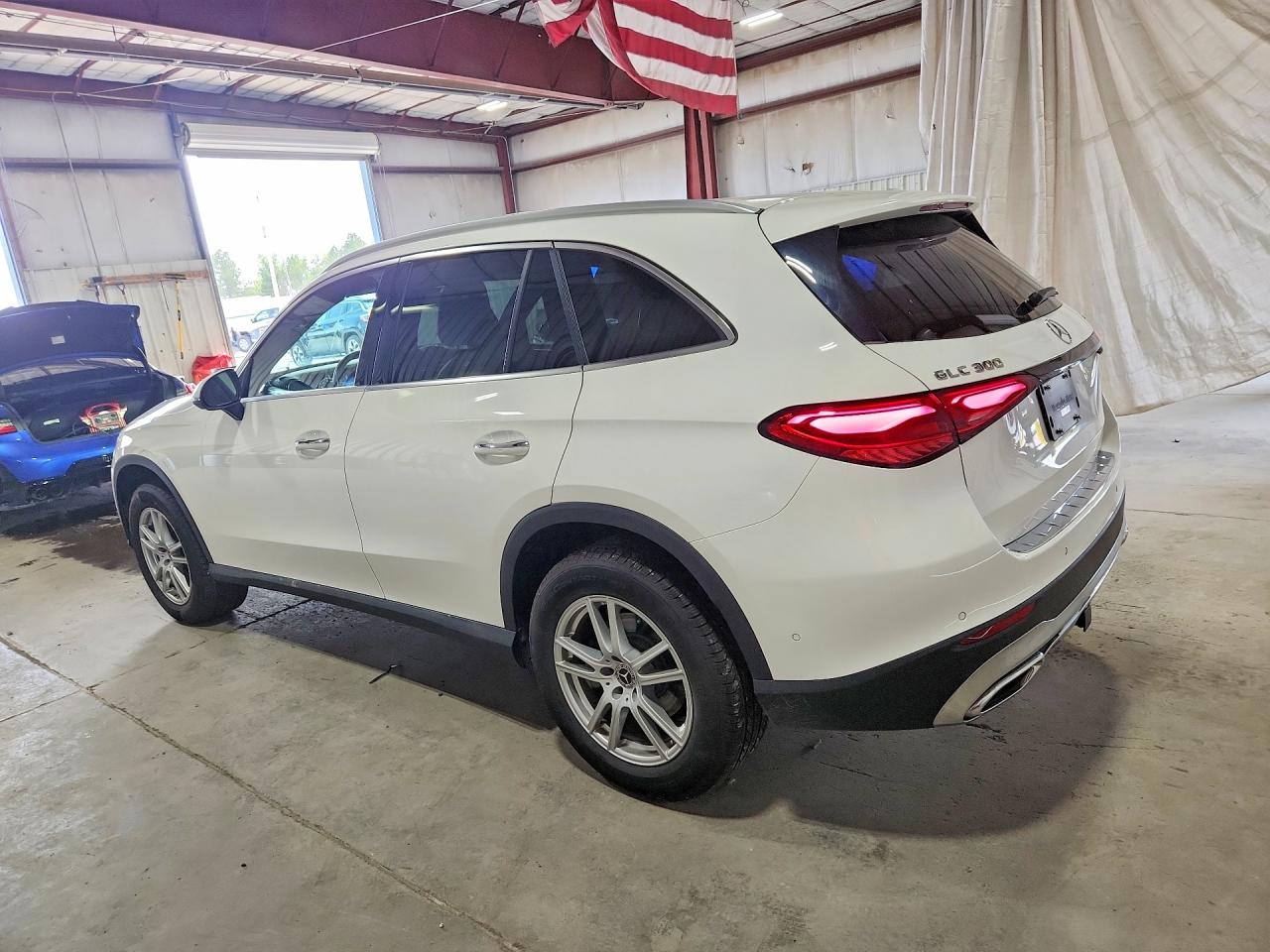 2023 MERCEDES-BENZ GLC 300 4MATIC — снимка 2