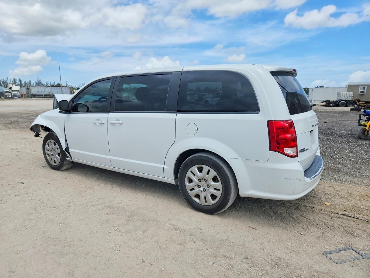 2018 DODGE GRAND CARAVAN SE — снимка 2