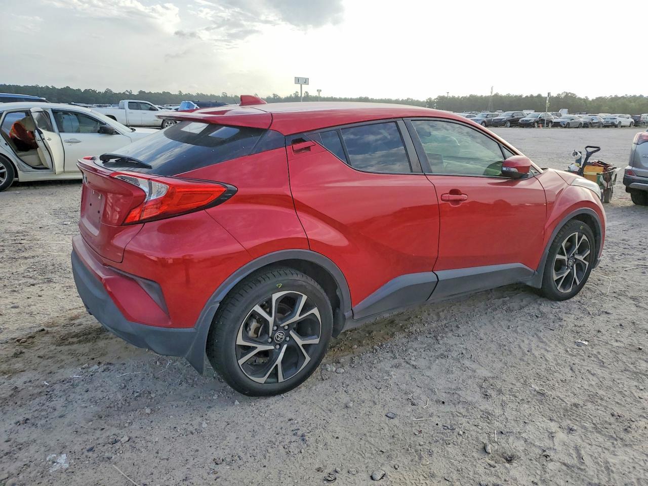2021 TOYOTA C-HR XLE — снимка 3