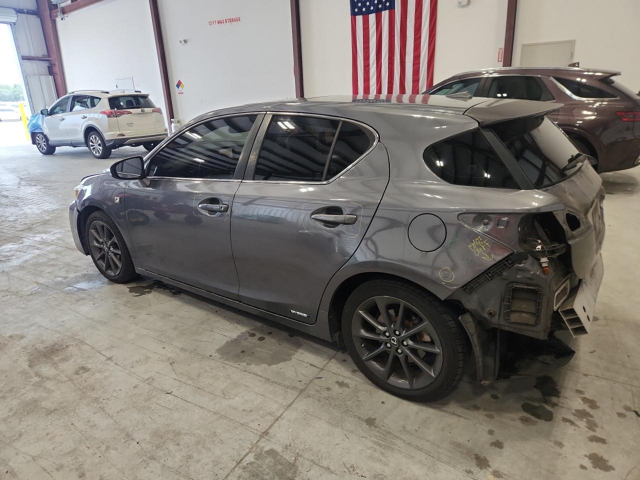 2013 LEXUS CT 200 — снимка 2