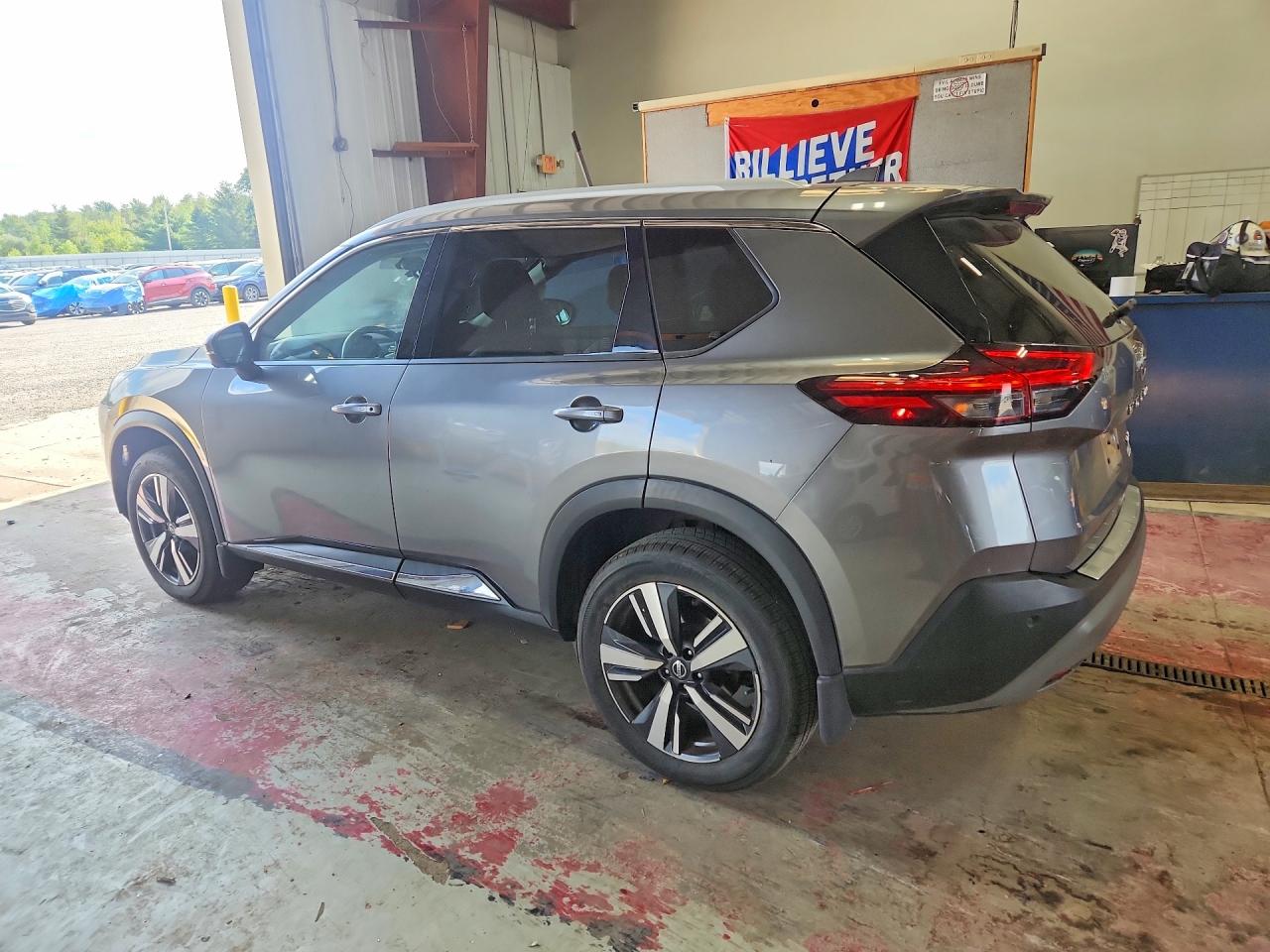 2021 NISSAN ROGUE SL — снимка 2