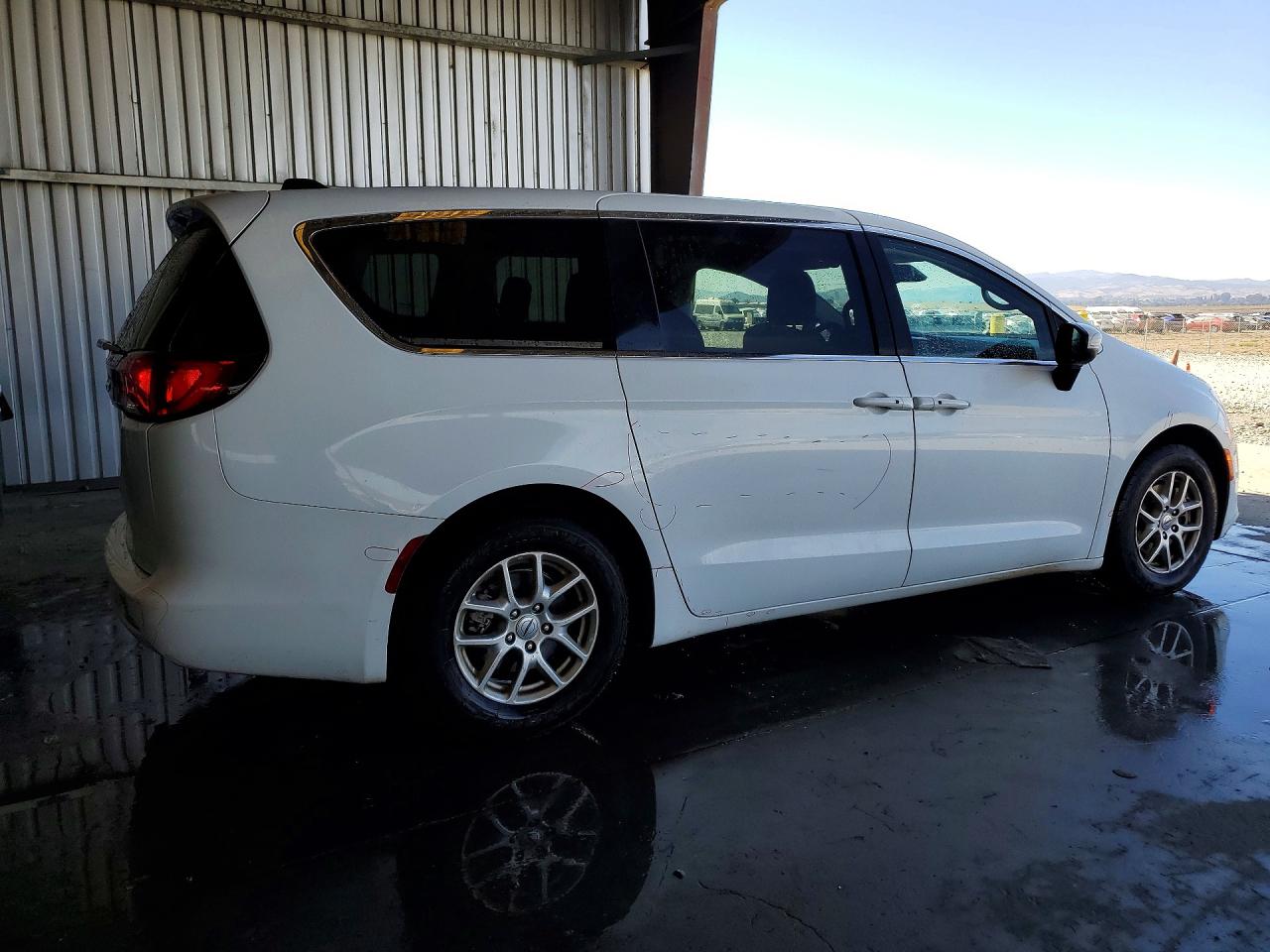 2023 CHRYSLER VOYAGER LX — снимка 3