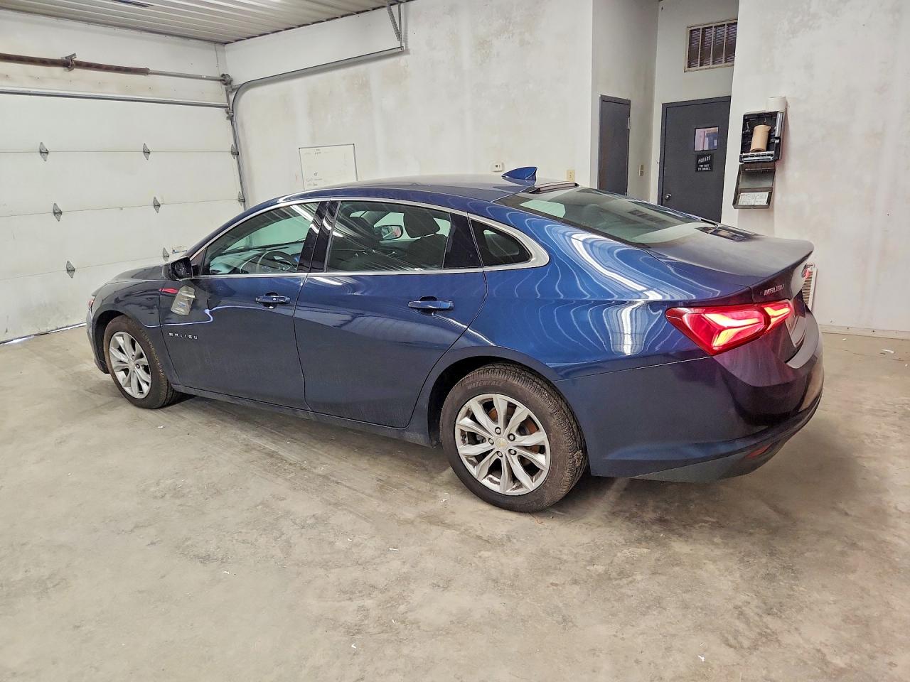 2021 CHEVROLET MALIBU LT — снимка 2