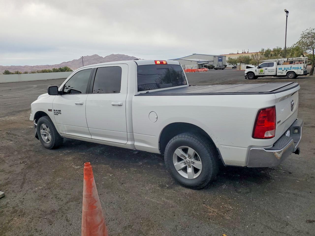 2019 RAM 1500 CLASSIC SLT — снимка 2