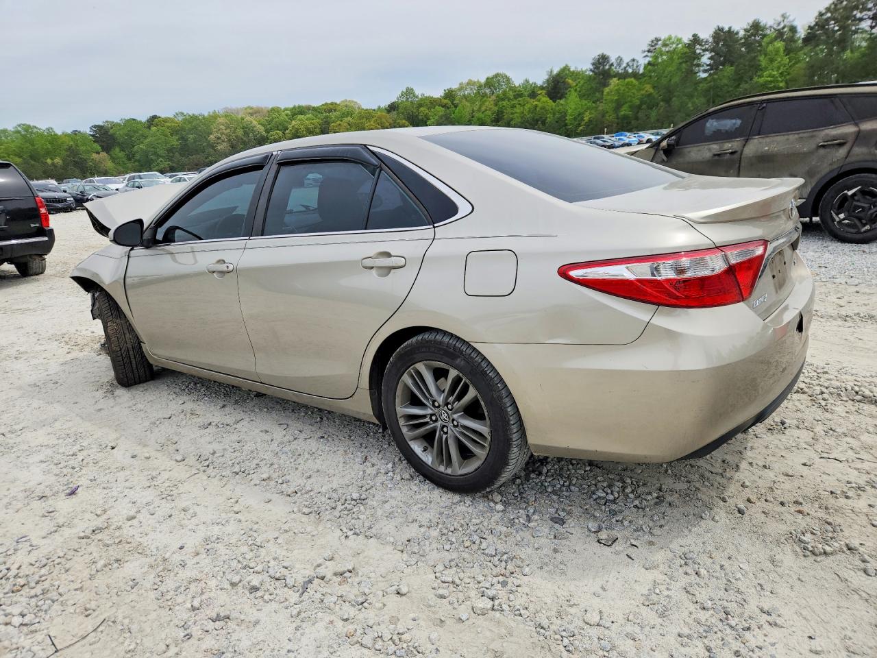 2017 TOYOTA CAMRY SE — снимка 2