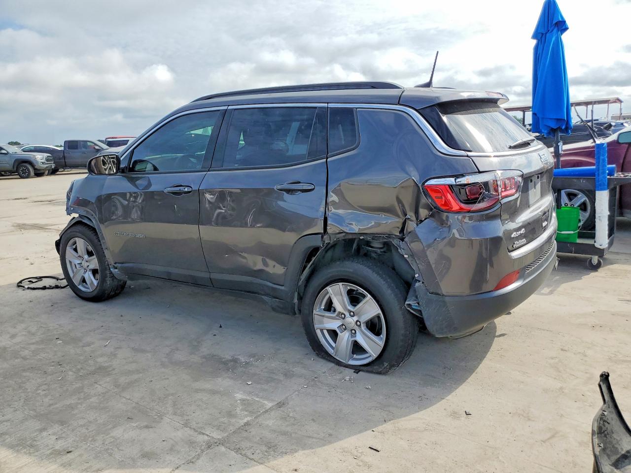2022 JEEP COMPASS LATITUDE — снимка 2