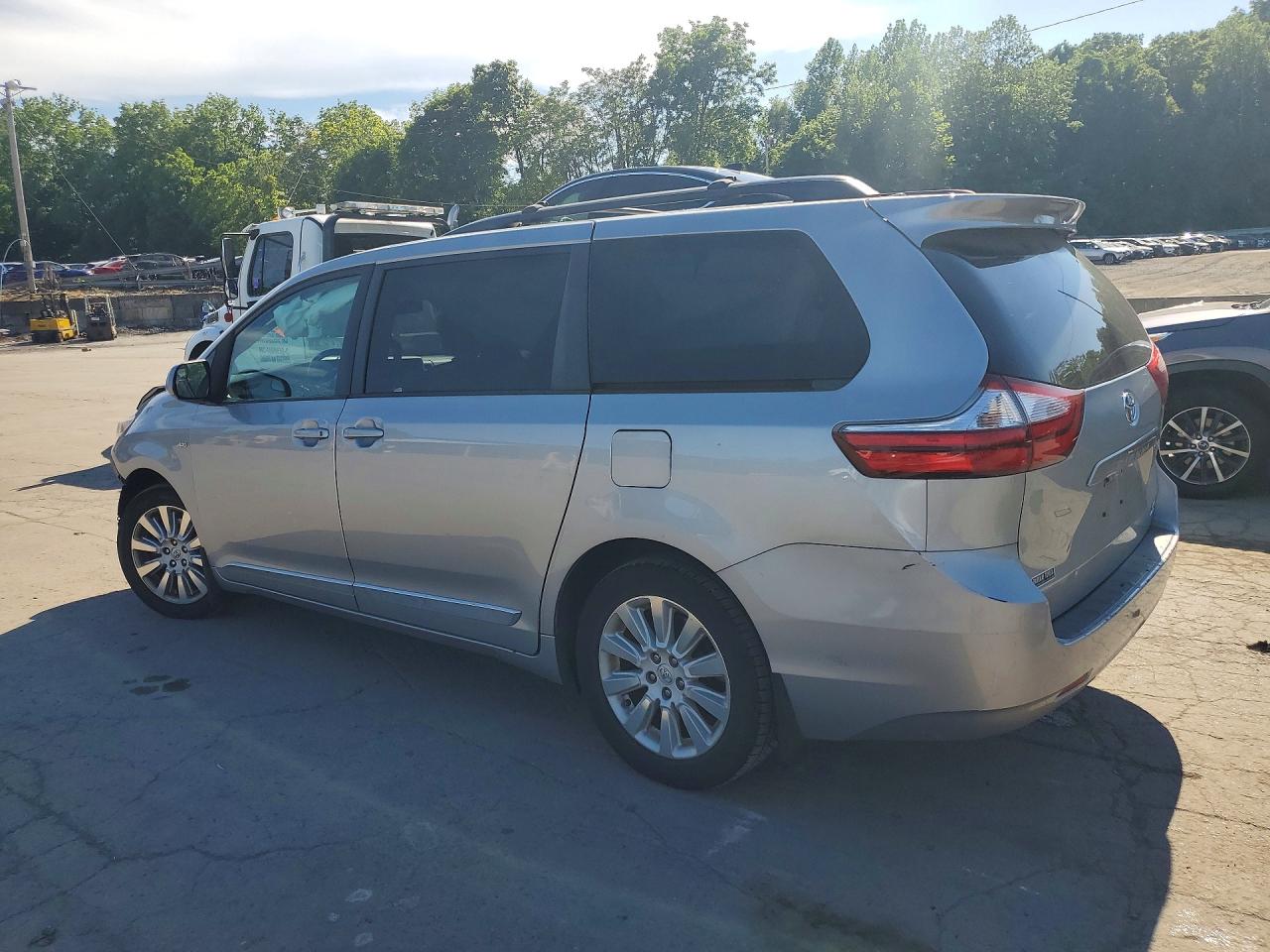 2016 TOYOTA SIENNA LE — снимка 2