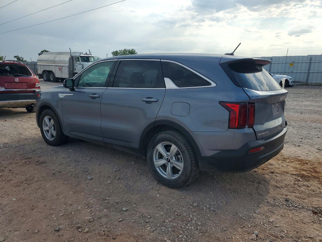 2023 KIA SORENTO LX — снимка 2