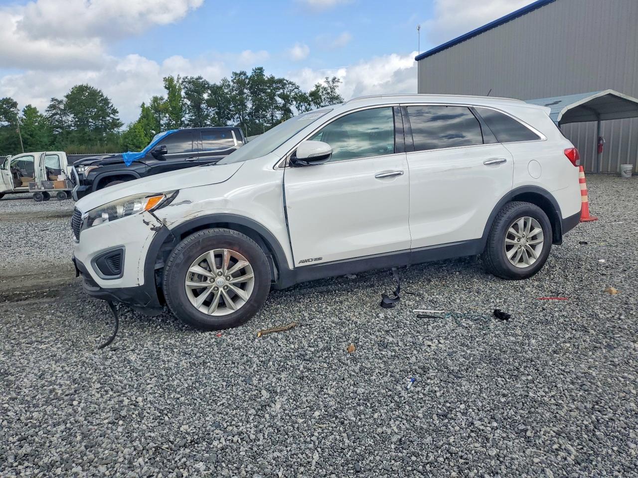 2017 KIA SORENTO LX V6