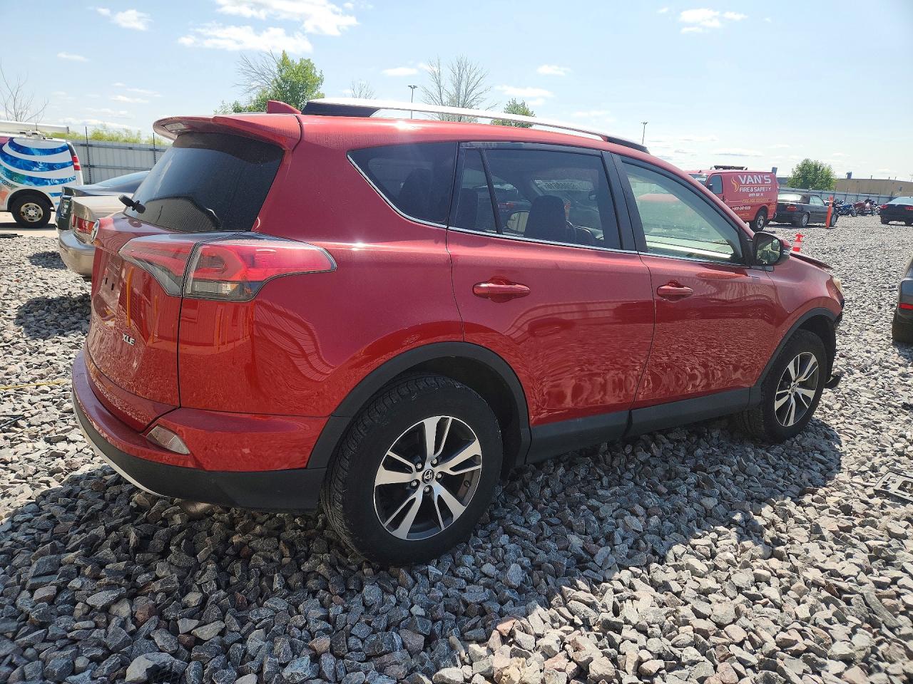 2016 TOYOTA RAV4 XLE — снимка 3