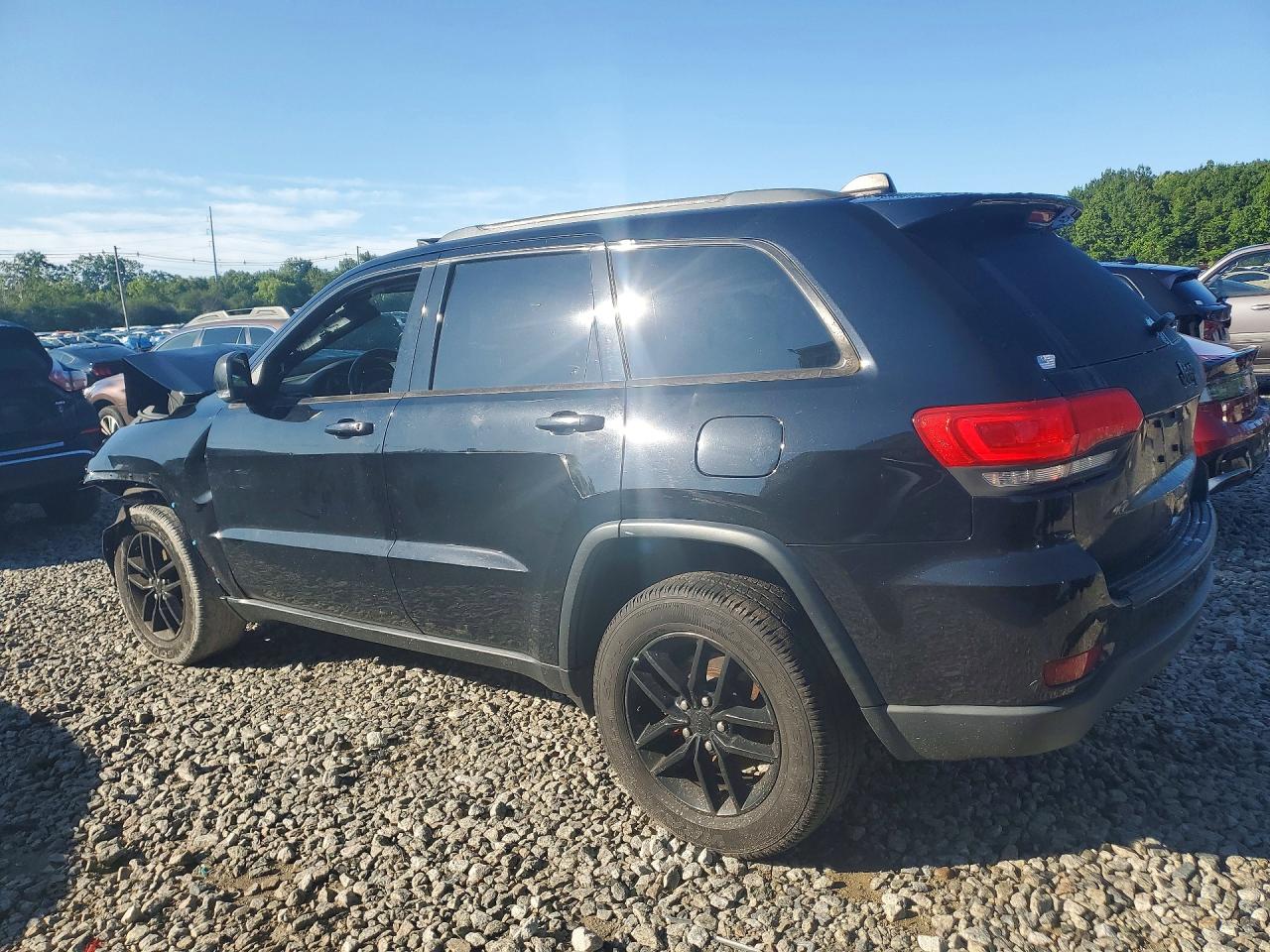 2017 JEEP GRAND CHEROKEE LIMITED — снимка 2