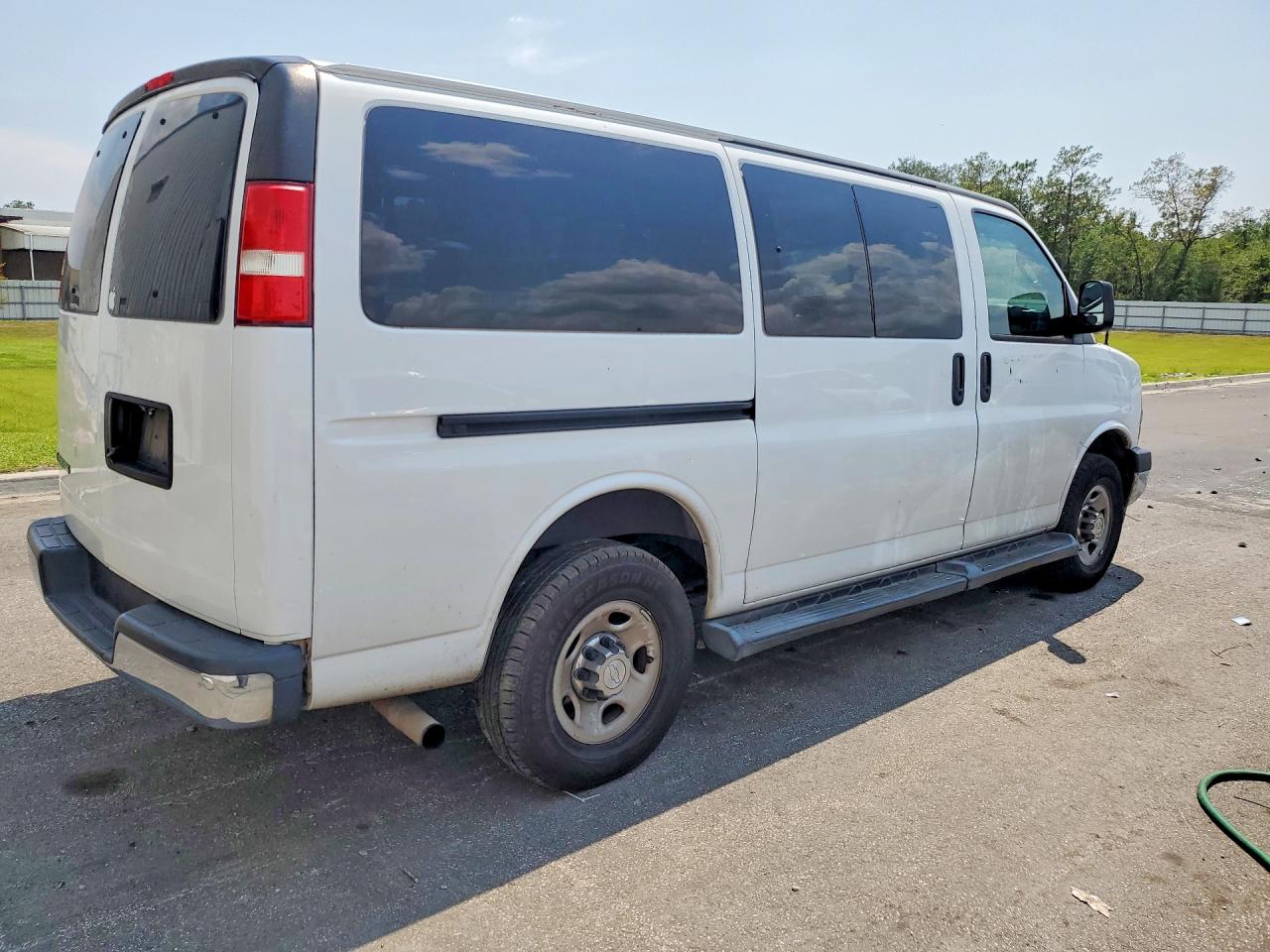 2018 CHEVROLET EXPRESS G3500 LT — снимка 3