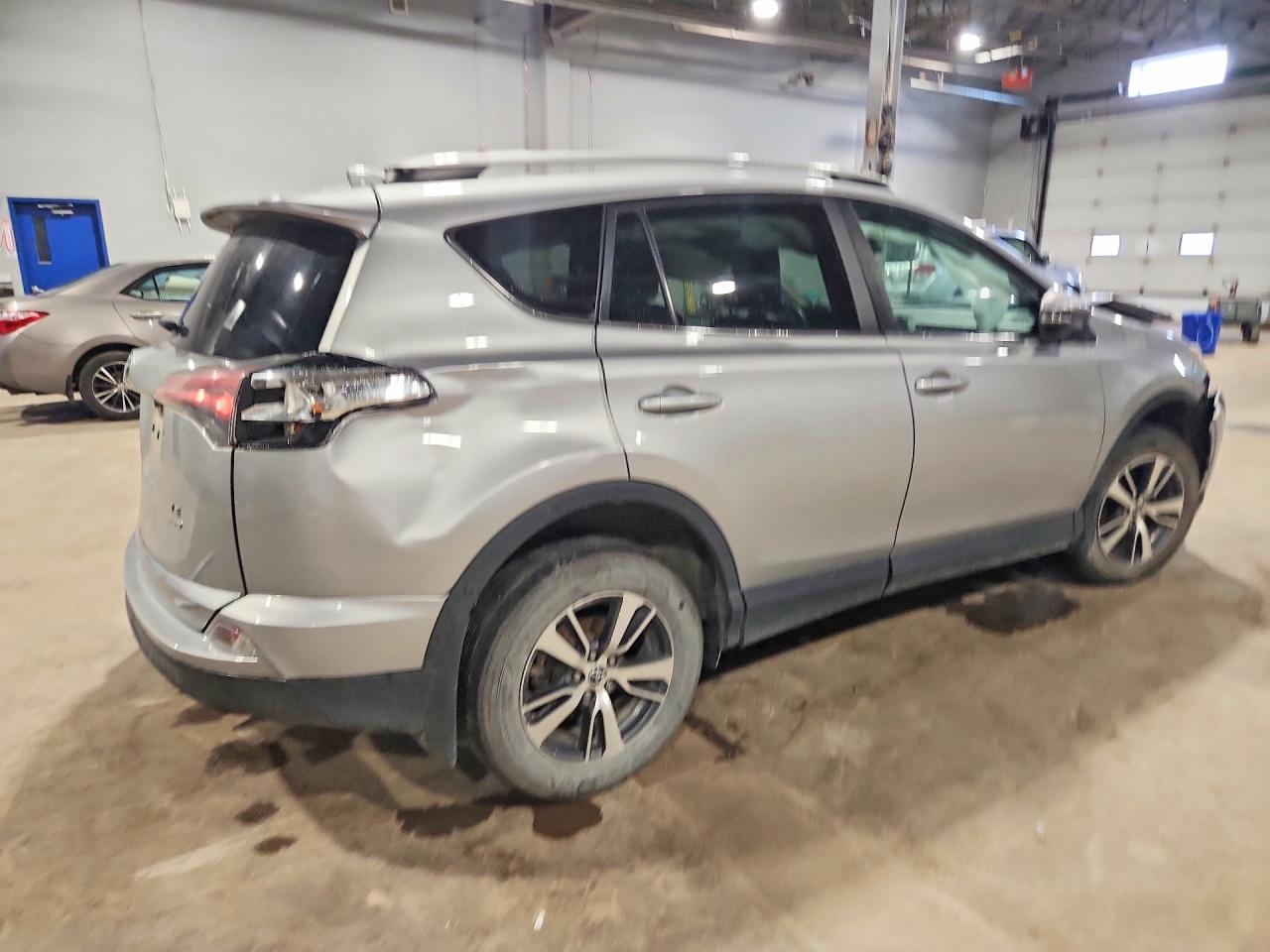 2018 TOYOTA RAV4 LE — снимка 3