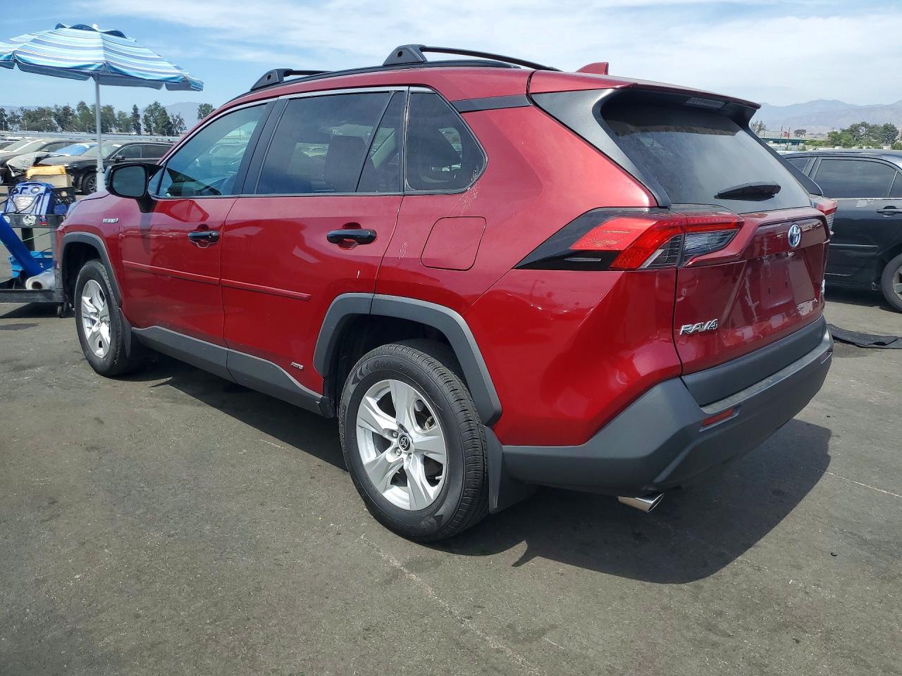 2021 TOYOTA RAV4 LE — снимка 2