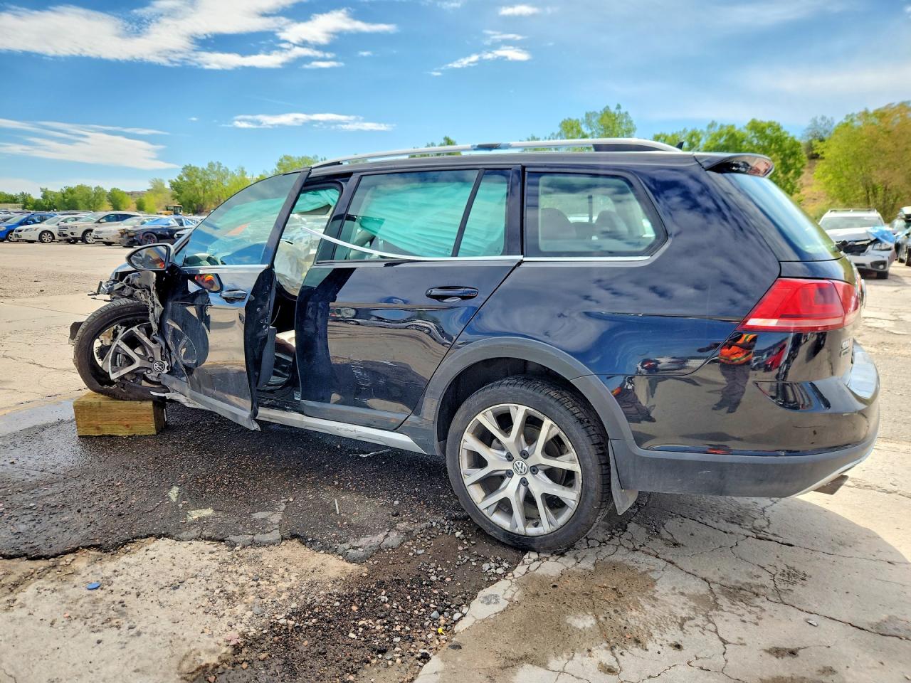 2017 VOLKSWAGEN GOLF ALLTRACK S — снимка 2