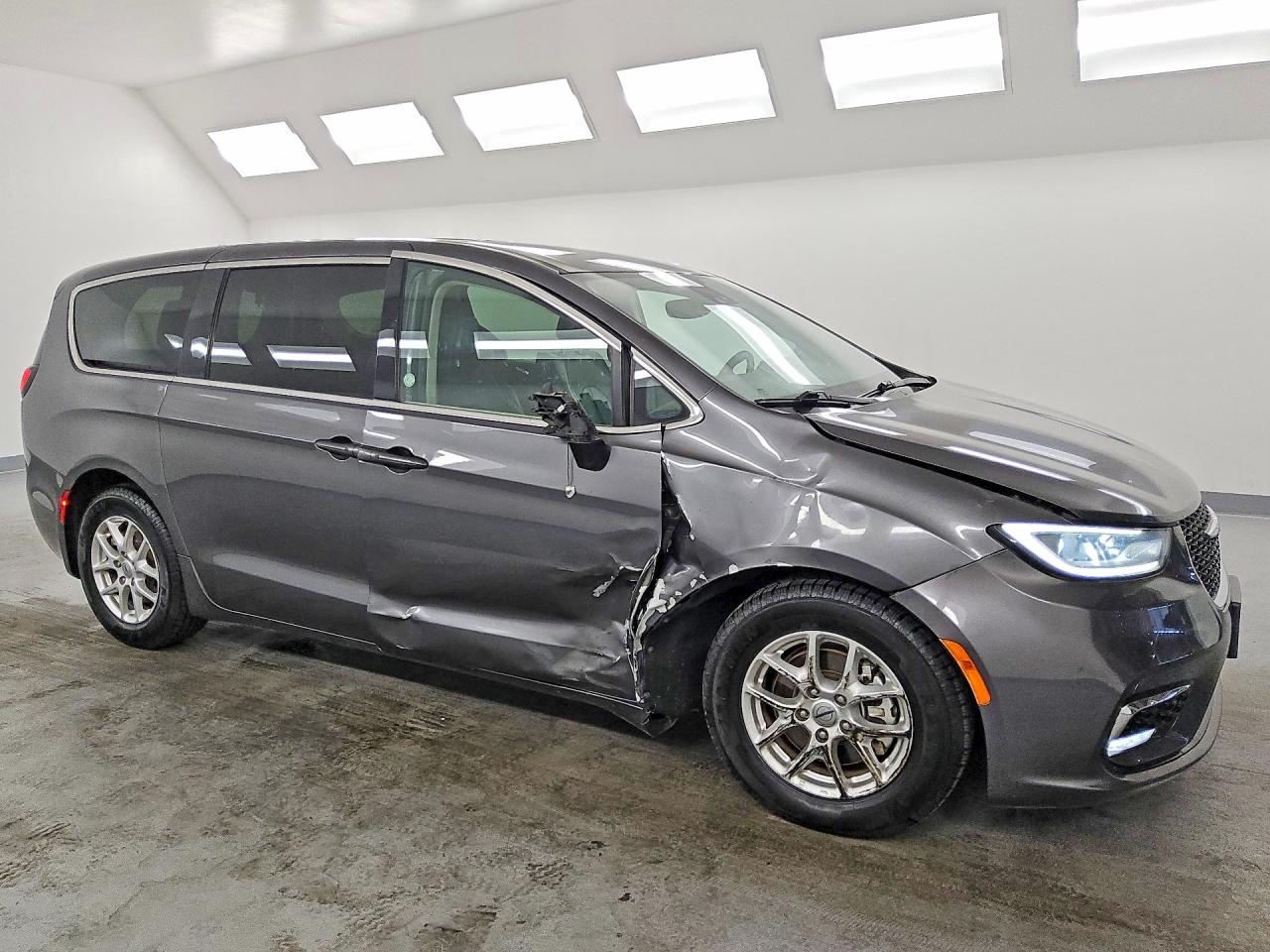 2023 CHRYSLER PACIFICA TOURING L — снимка 4