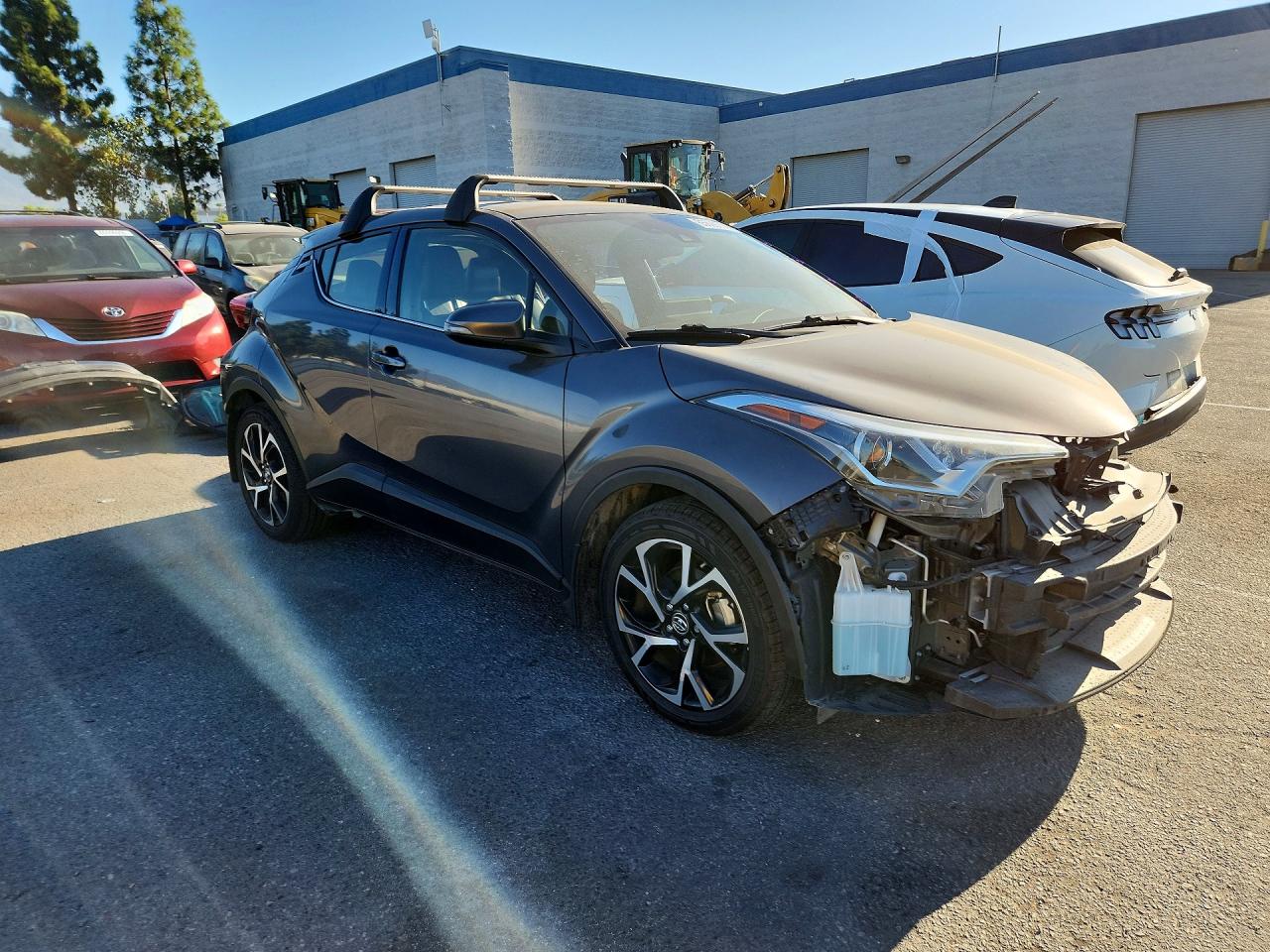 2019 TOYOTA C-HR LIMITED — снимка 4