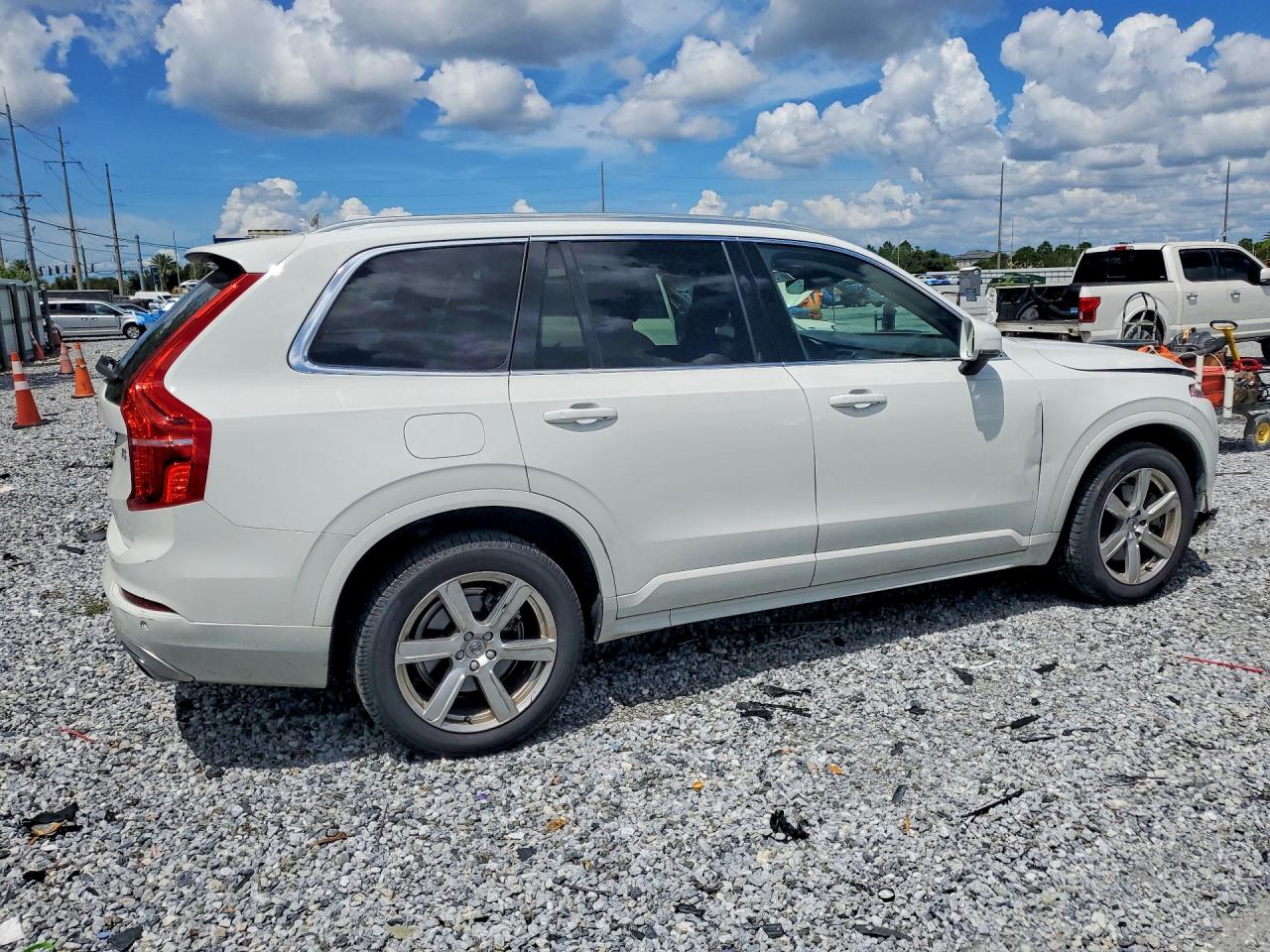2021 VOLVO XC90 T5 MOMENTUM — снимка 3