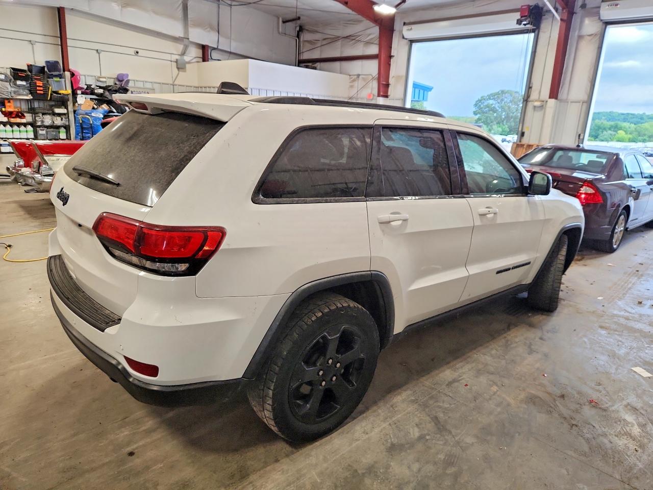 2019 JEEP GRAND CHEROKEE LAREDO — снимка 3