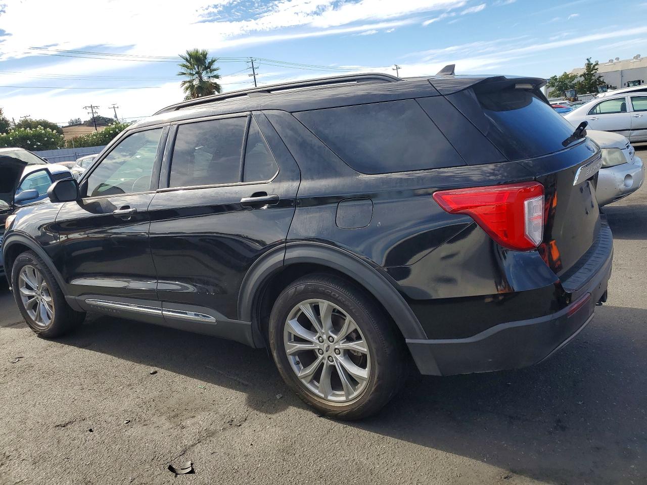 2020 FORD EXPLORER XLT — снимка 2