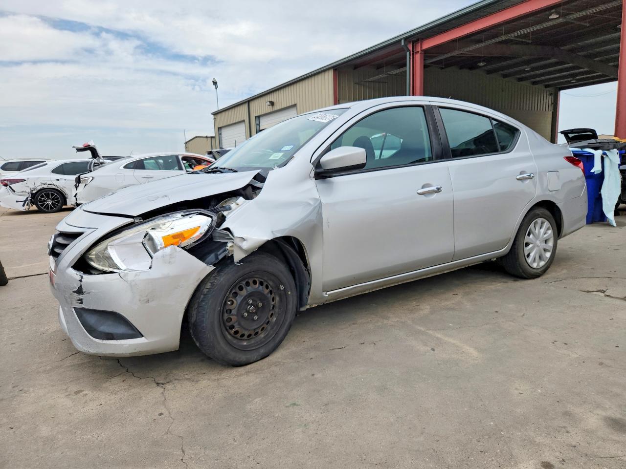 2019 NISSAN VERSA SV