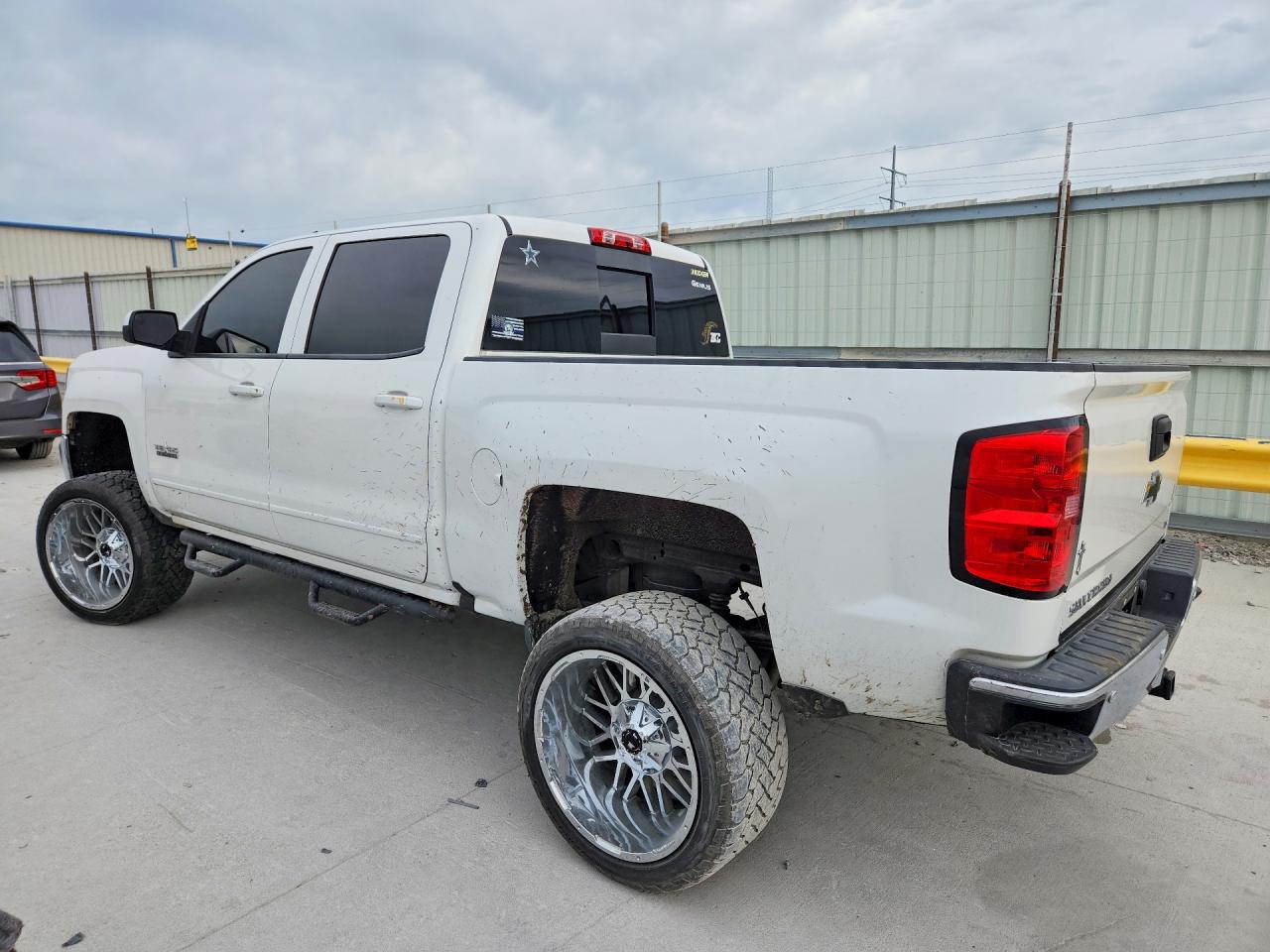 2017 CHEVROLET SILVERADO C1500 LT — снимка 2