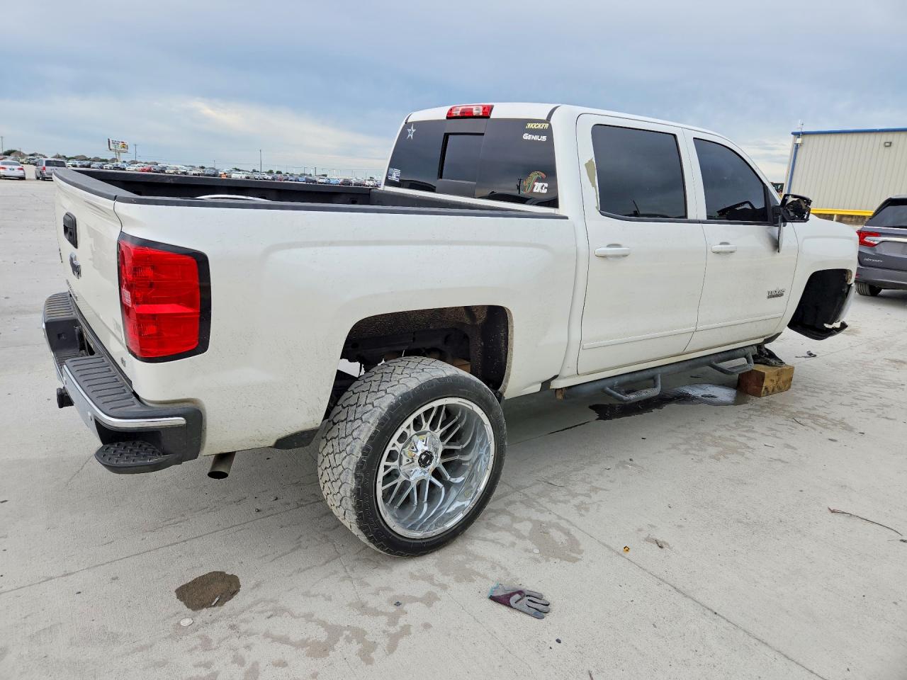 2017 CHEVROLET SILVERADO C1500 LT — снимка 3