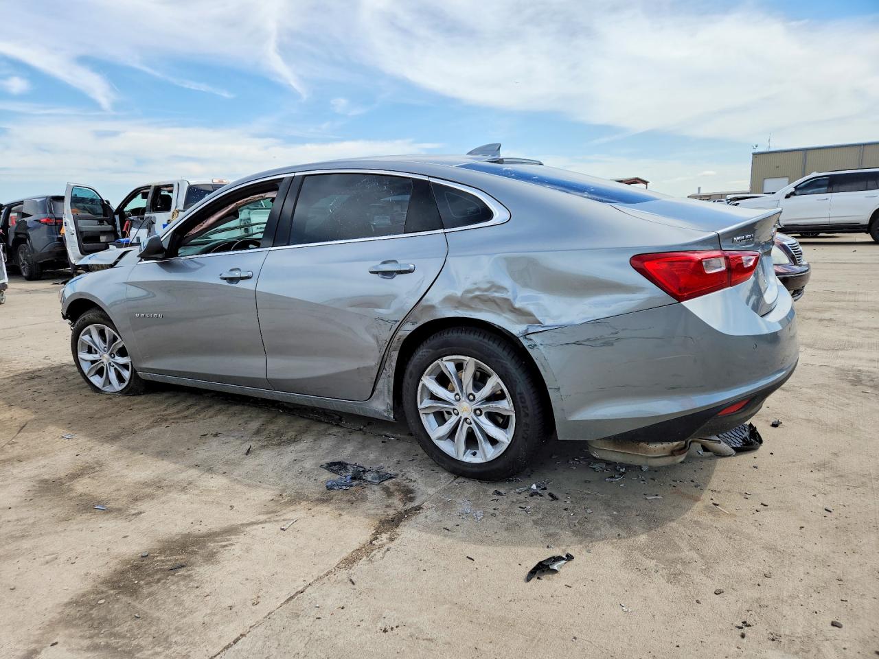 2025 CHEVROLET MALIBU LT — снимка 2