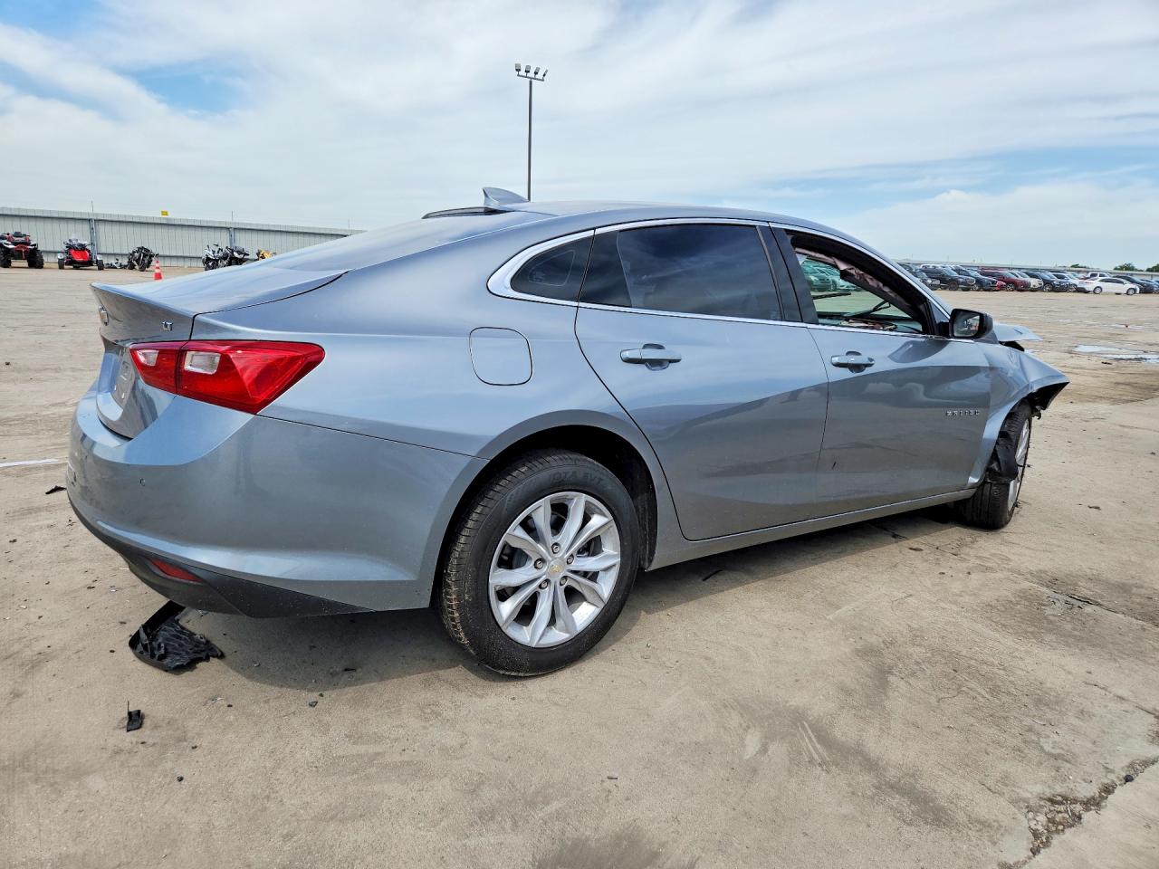 2025 CHEVROLET MALIBU LT — снимка 3