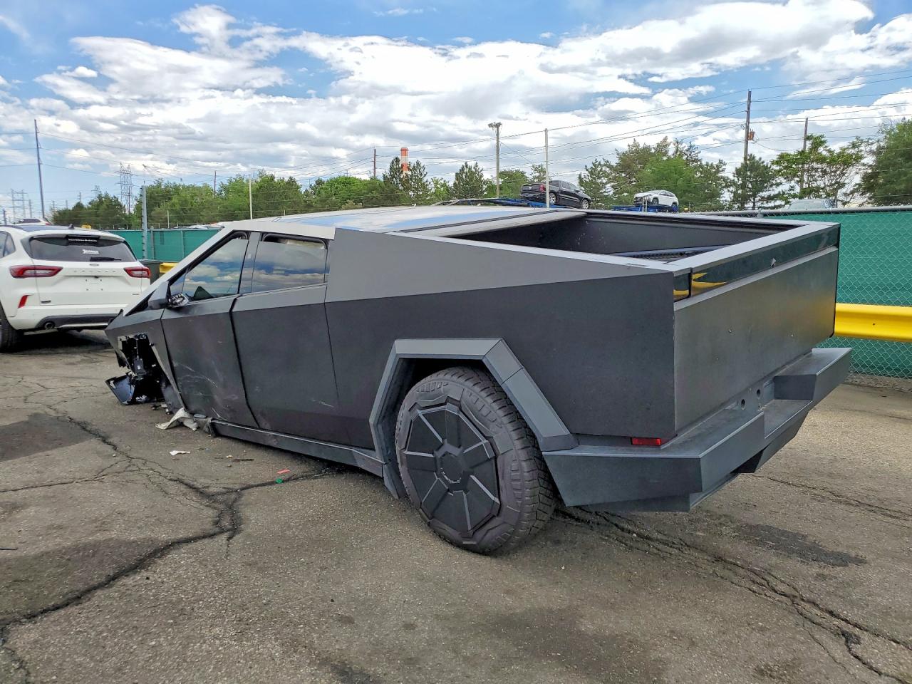 2024 TESLA CYBERTRUCK — снимка 2