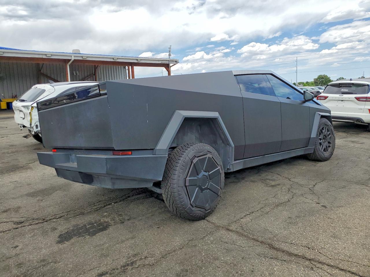 2024 TESLA CYBERTRUCK — снимка 3