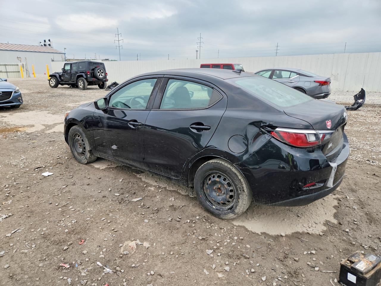 2019 TOYOTA YARIS L — снимка 2