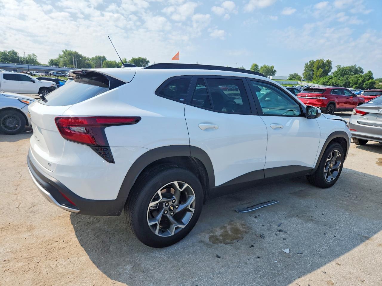 2025 CHEVROLET TRAX 1LT — снимка 3