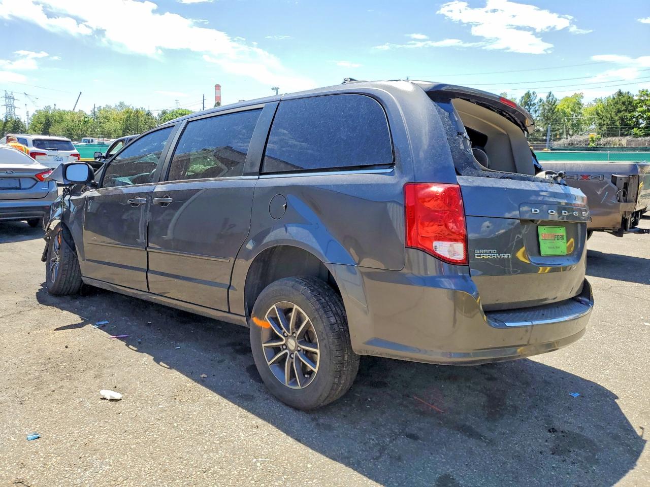 2016 DODGE GRAND CARAVAN SXT — снимка 2