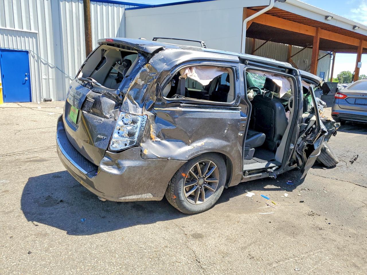 2016 DODGE GRAND CARAVAN SXT — снимка 3