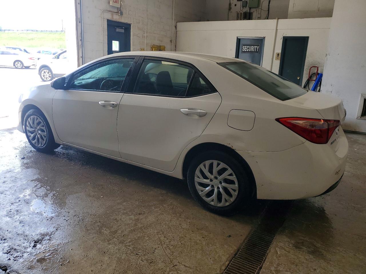 2017 TOYOTA COROLLA LE — снимка 2