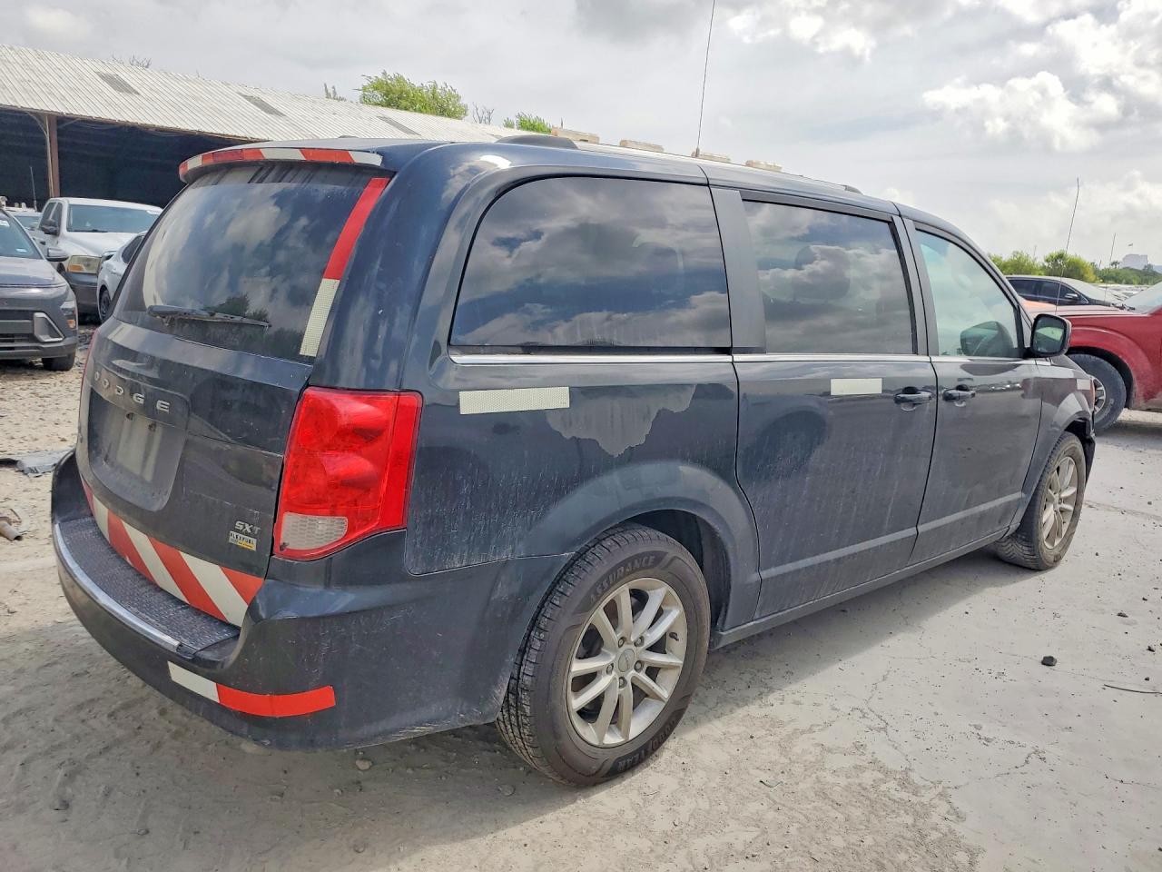 2019 DODGE GRAND CARAVAN SXT — снимка 3