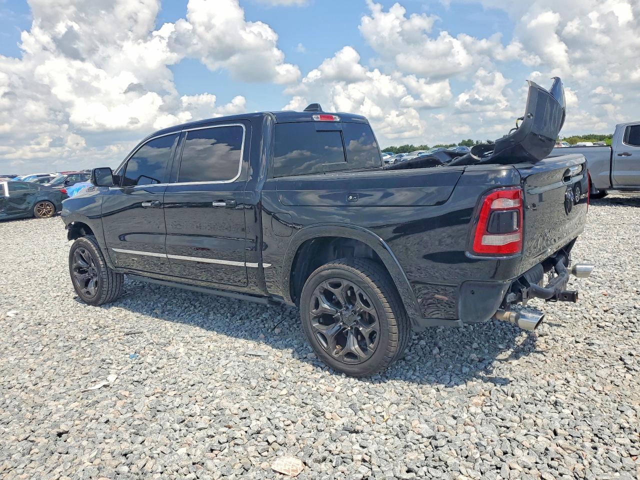 2019 RAM 1500 LIMITED — снимка 2