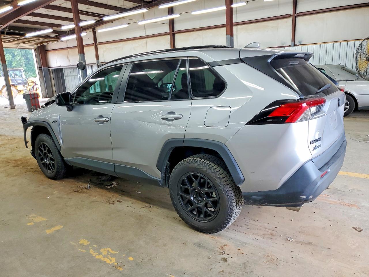 2021 TOYOTA RAV4 LE — снимка 2