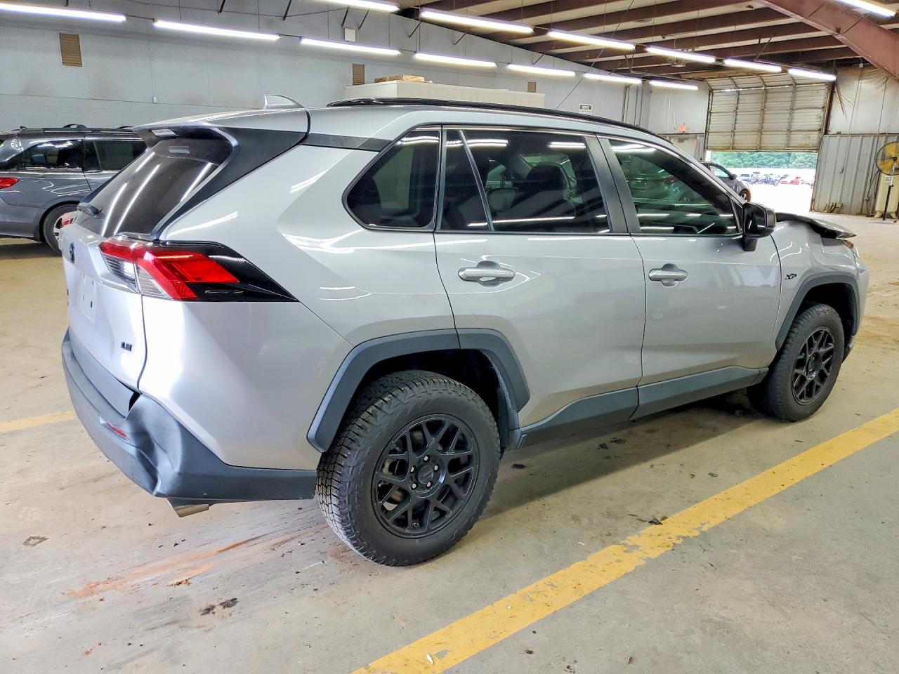2021 TOYOTA RAV4 LE — снимка 3