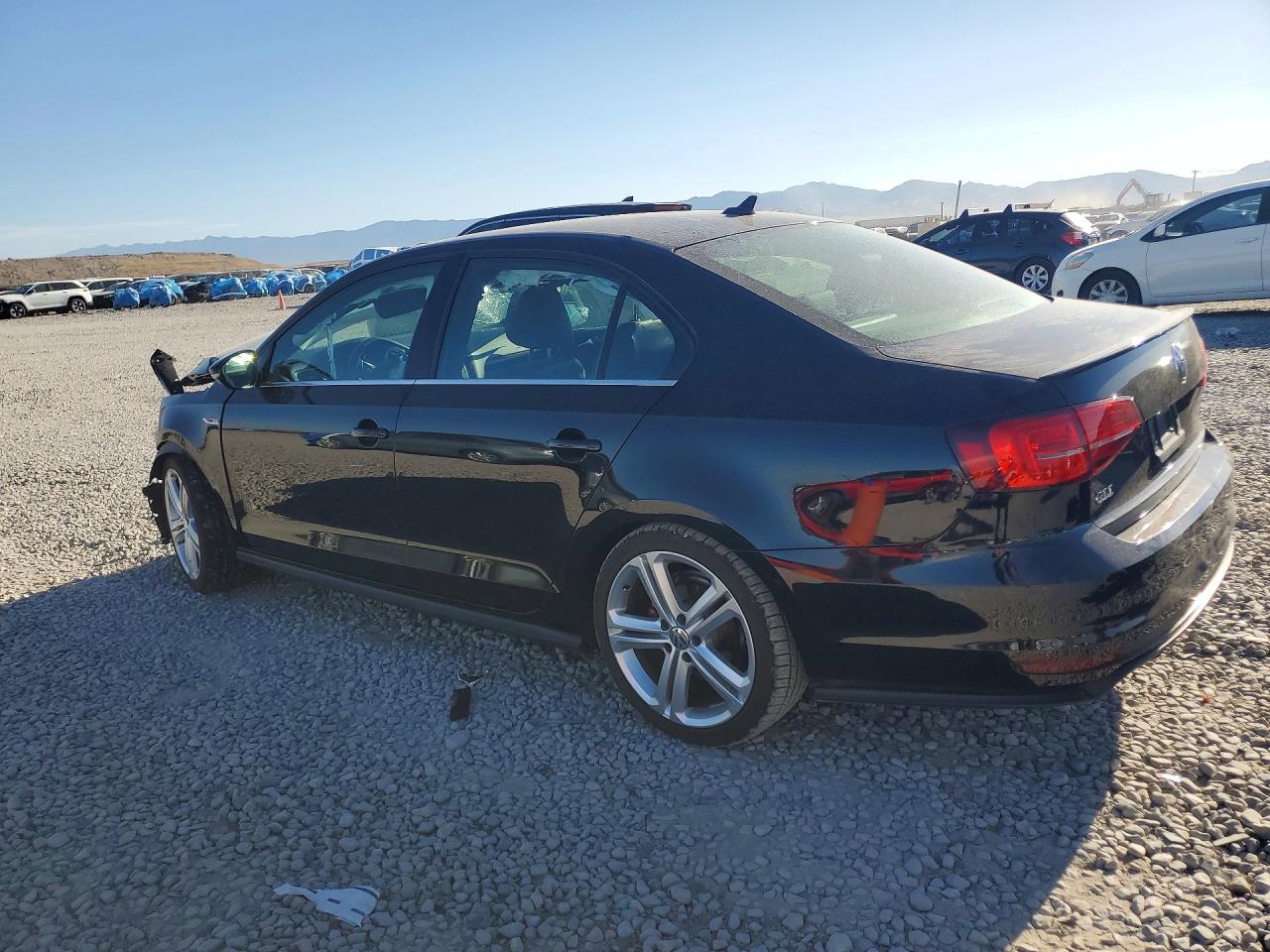 2016 VOLKSWAGEN JETTA GLI — снимка 2