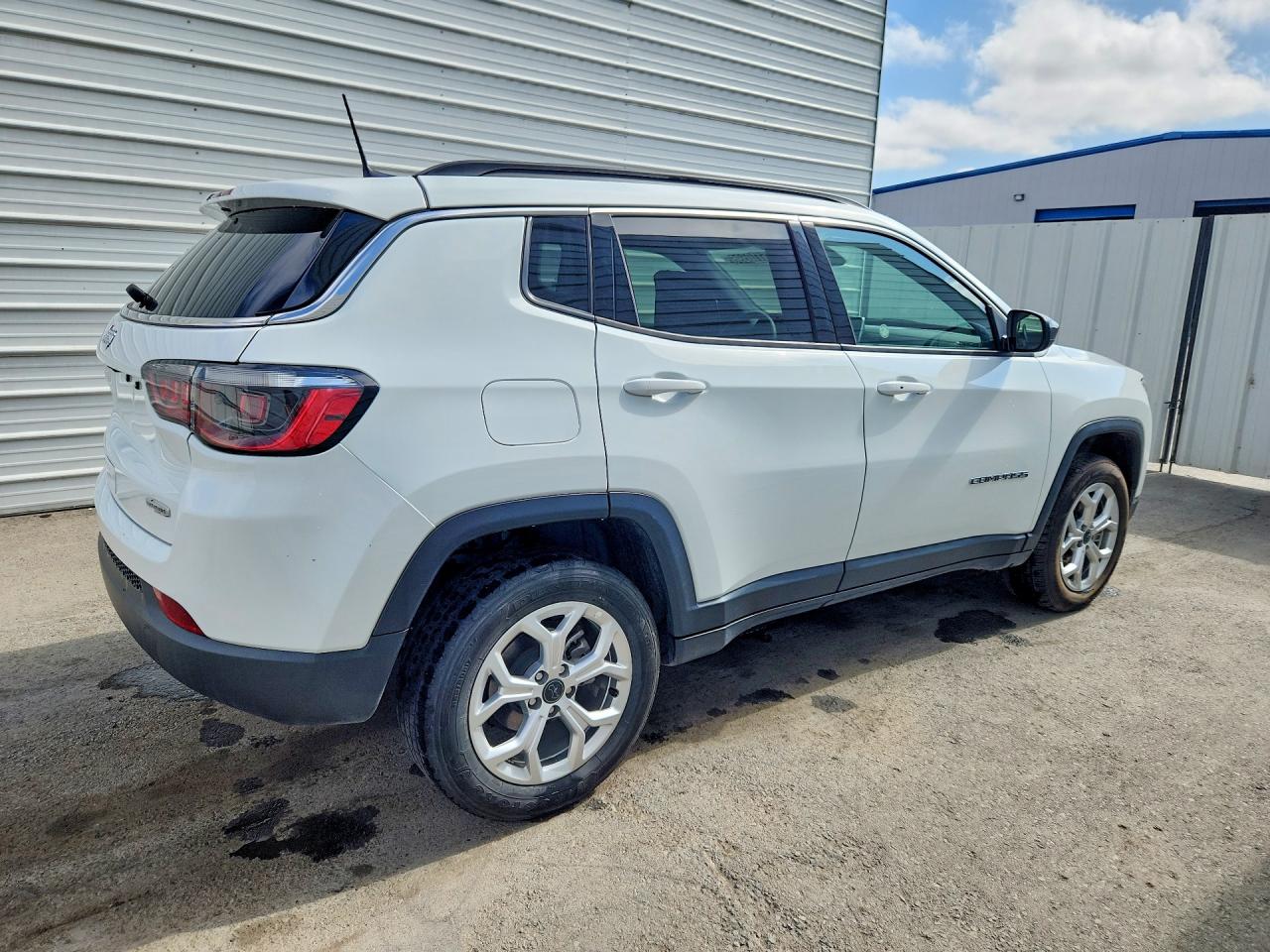 2025 JEEP COMPASS LATITUDE — снимка 3
